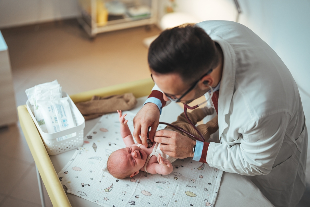 Naujagimių reguliarių pediatrų patikrų svarba